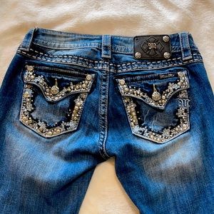 Miss Me Pearl & Rhinestone skinny jeans 27